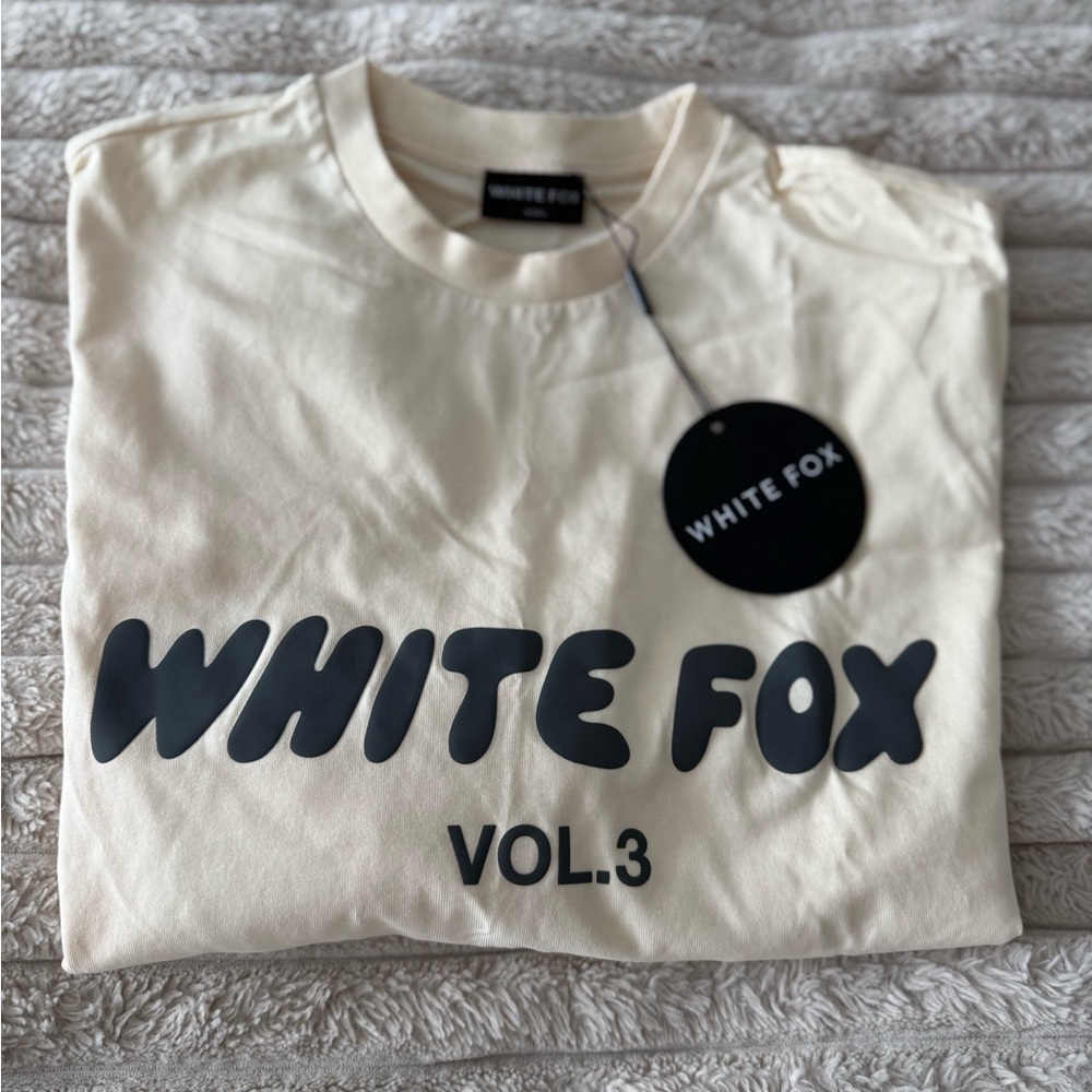 White Fox NWT Offstage Oversized tee xs/s